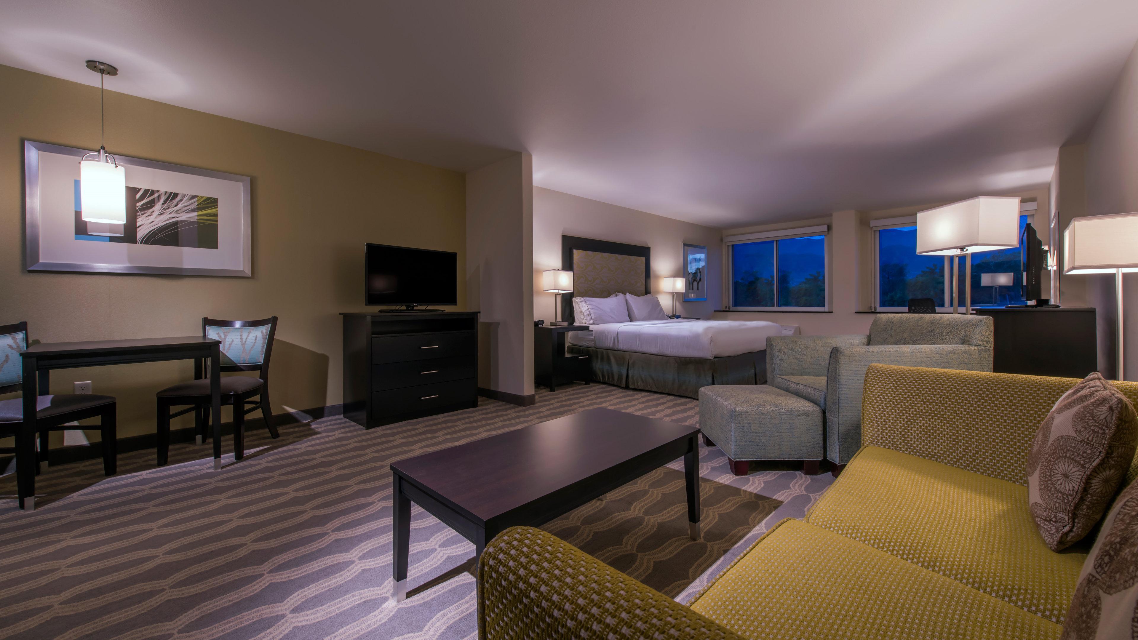Holiday Inn Express & Suites Colorado Springs Central By Ihg Extérieur photo