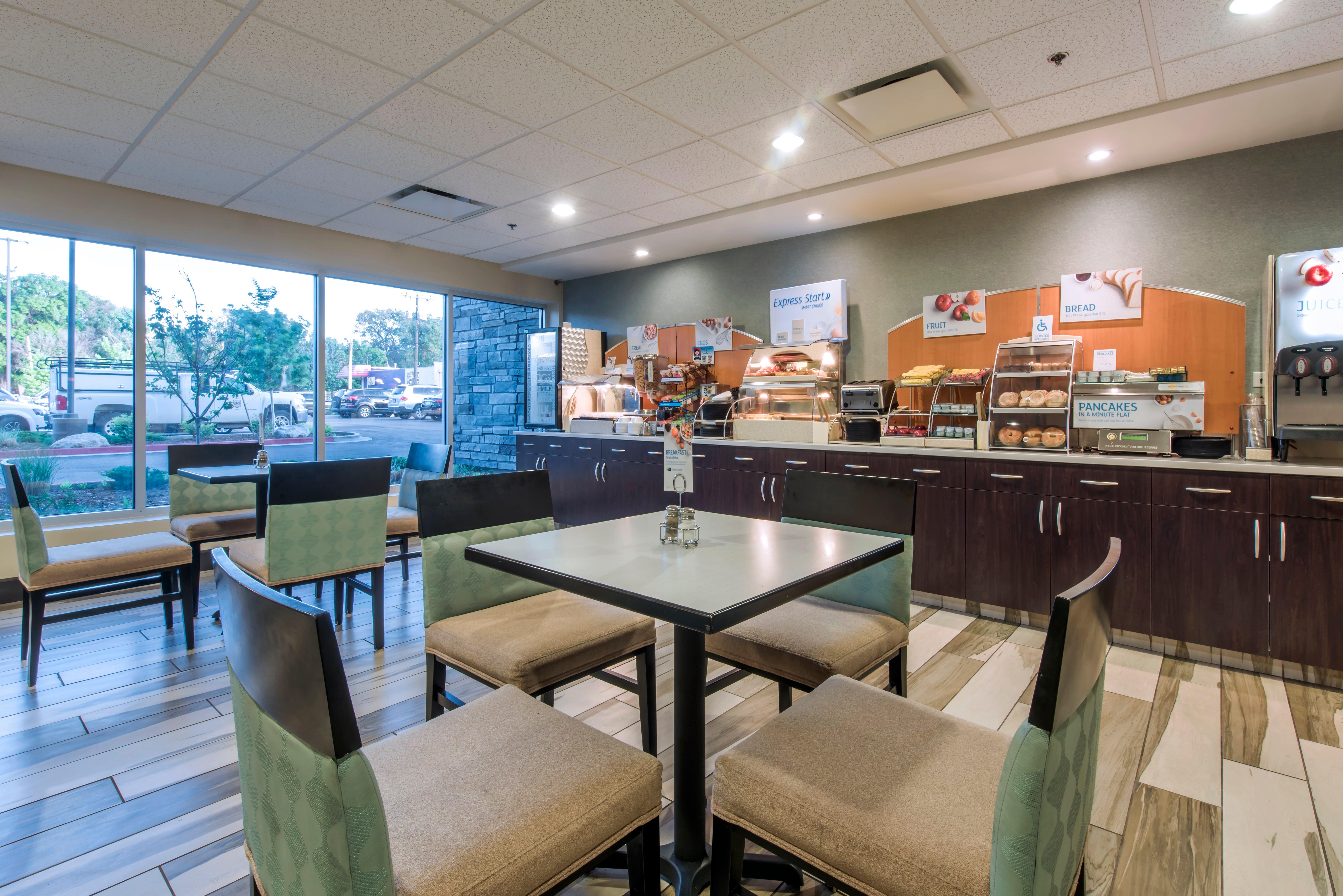 Holiday Inn Express & Suites Colorado Springs Central By Ihg Extérieur photo