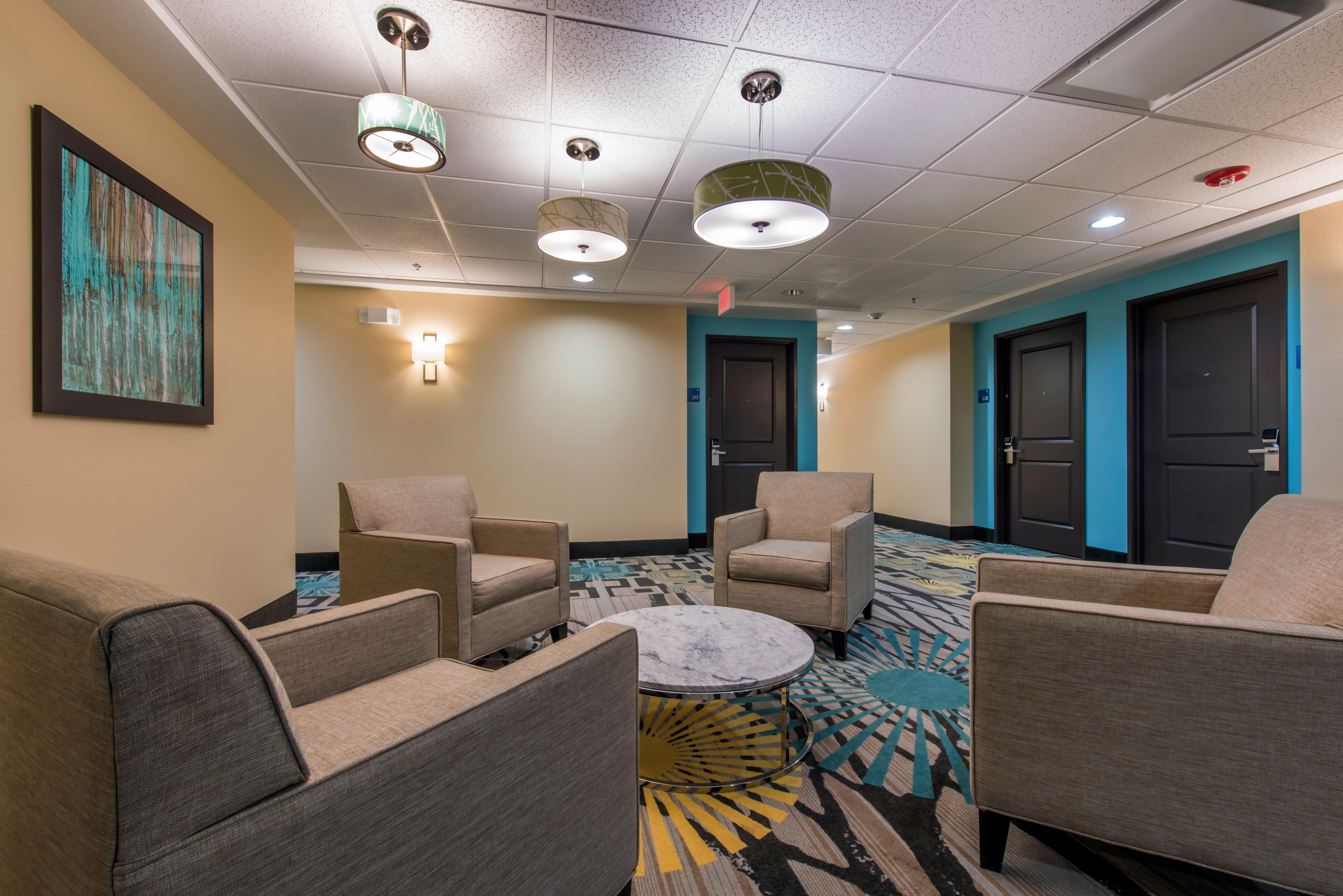 Holiday Inn Express & Suites Colorado Springs Central By Ihg Extérieur photo