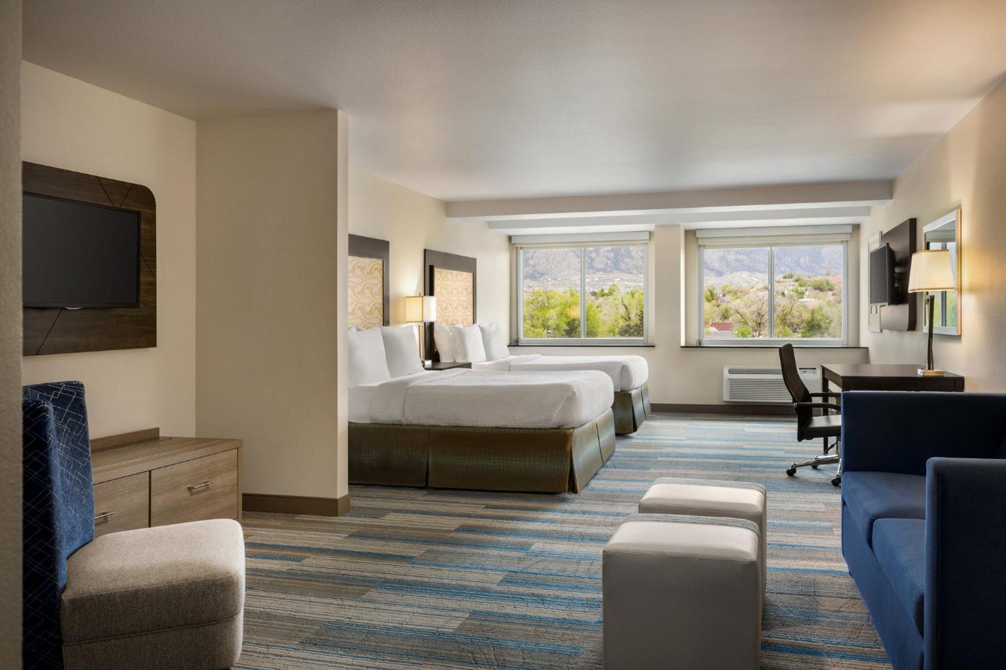 Holiday Inn Express & Suites Colorado Springs Central By Ihg Extérieur photo