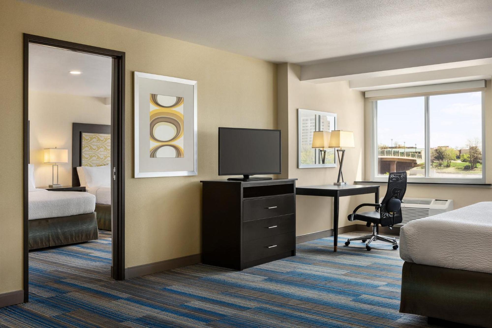 Holiday Inn Express & Suites Colorado Springs Central By Ihg Extérieur photo