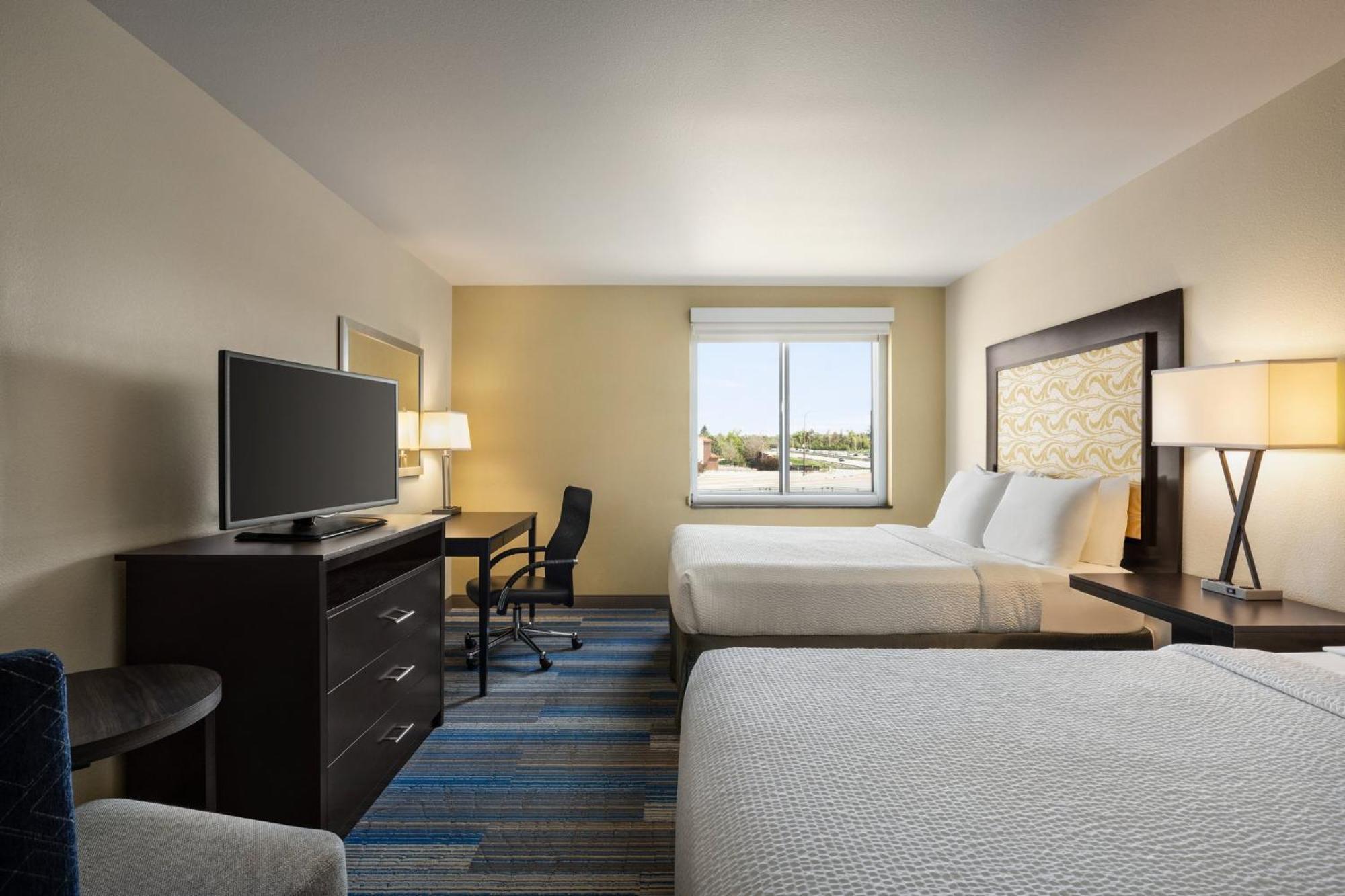 Holiday Inn Express & Suites Colorado Springs Central By Ihg Extérieur photo